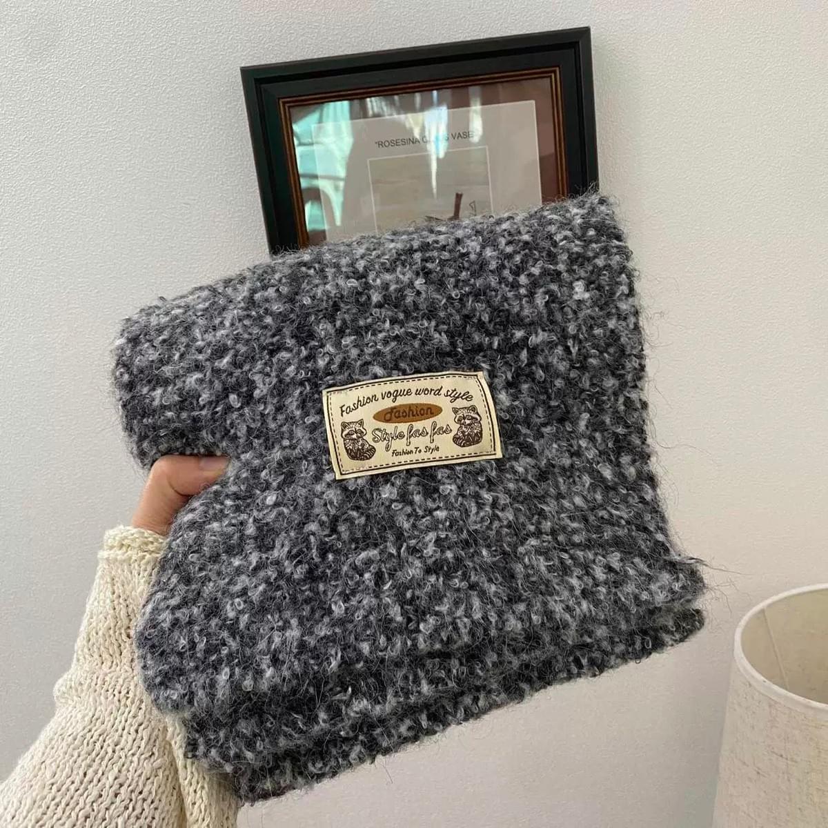 LC26AW36 混色絨毛標籤圍巾