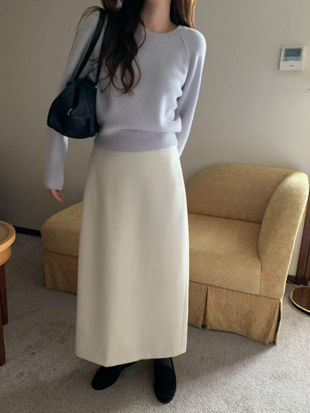 LC26AW15 羊毛簡約後開釵半裙