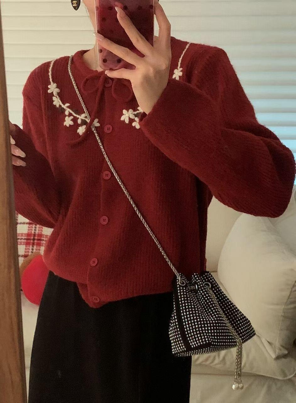 LC26AW08 小花刺繡羅紋針織上衣