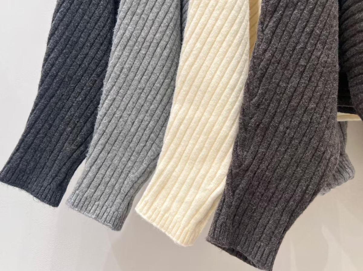 LC26AW07 樽領短版蝙蝠袖羊毛毛衣