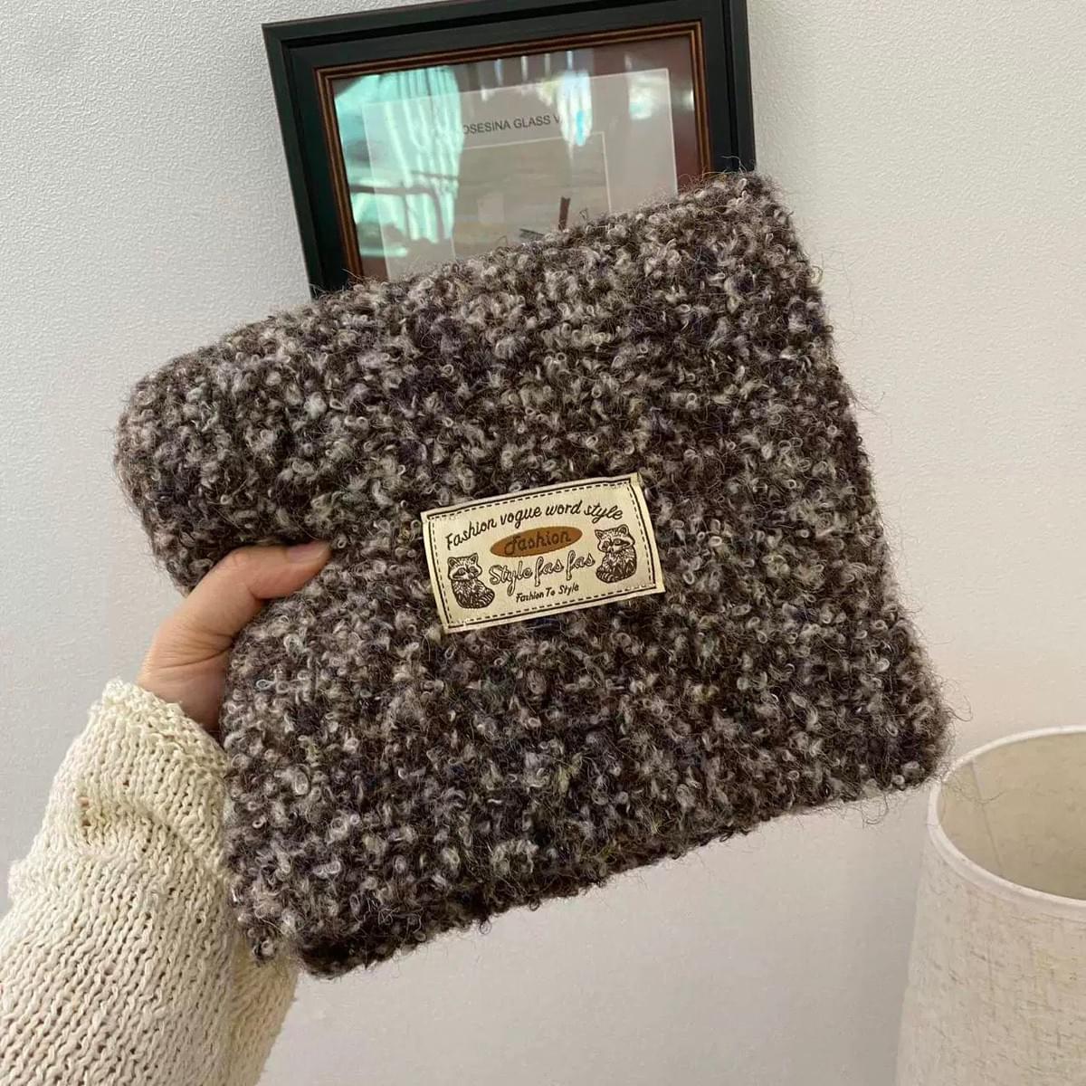 LC26AW36 混色絨毛標籤圍巾