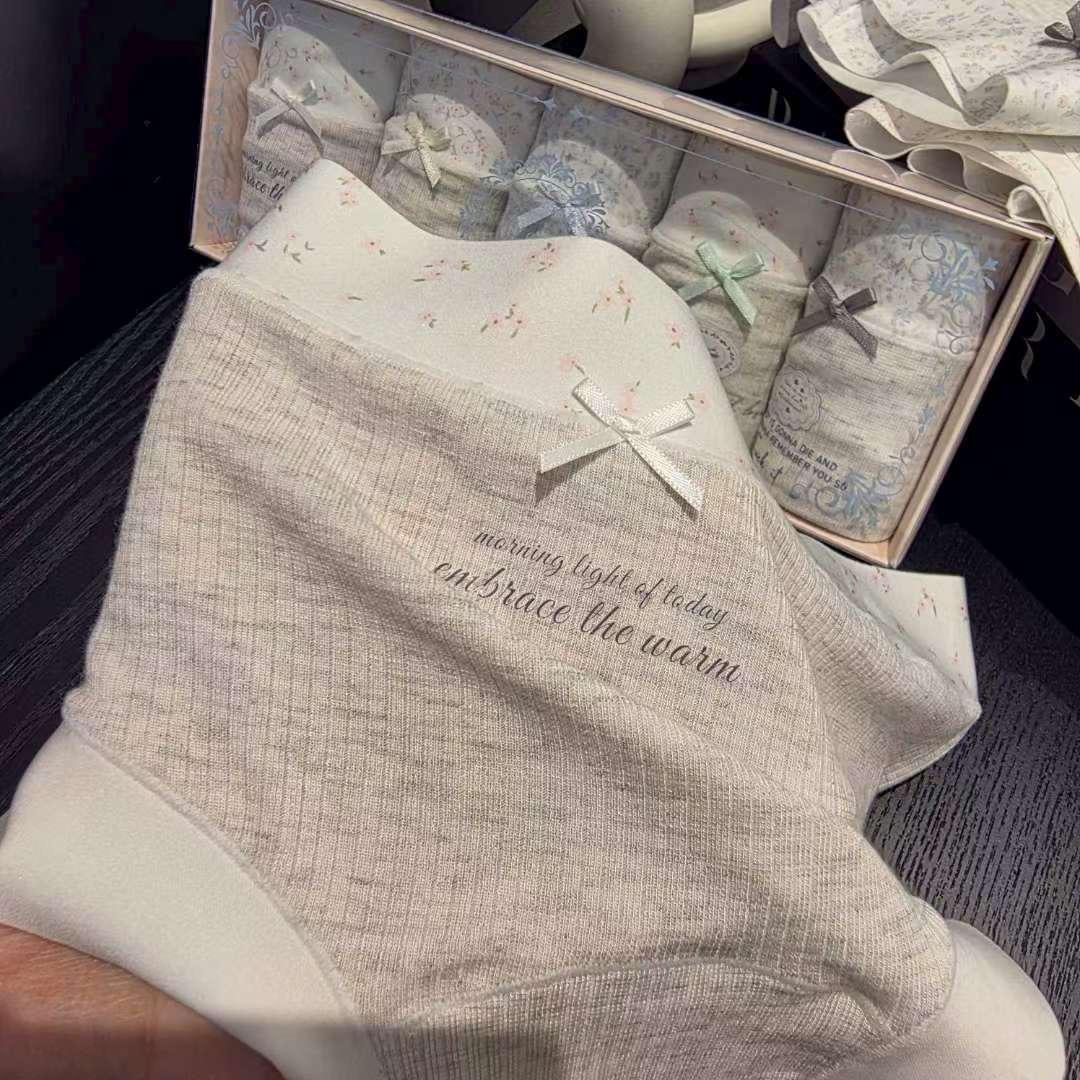 LC26LP09 花卉透氣內褲5件禮盒