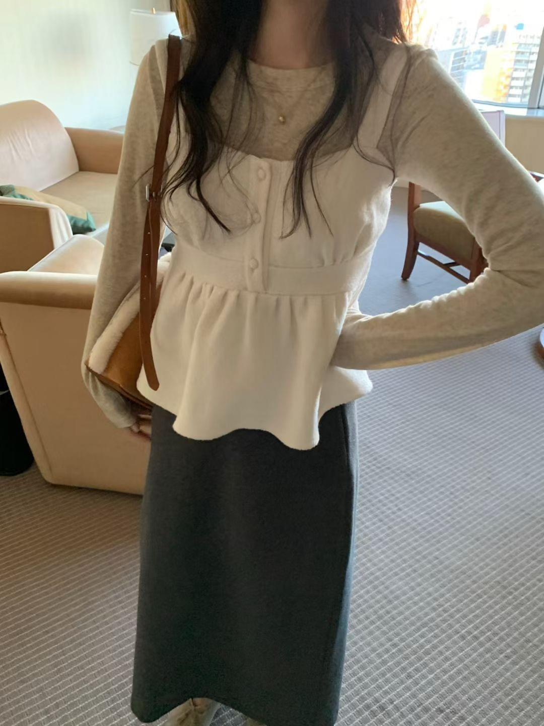 LC26AW17 法式羊毛荷葉下擺吊帶背心