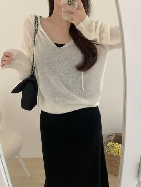 261012 V領慵懶感連帽針織上衣