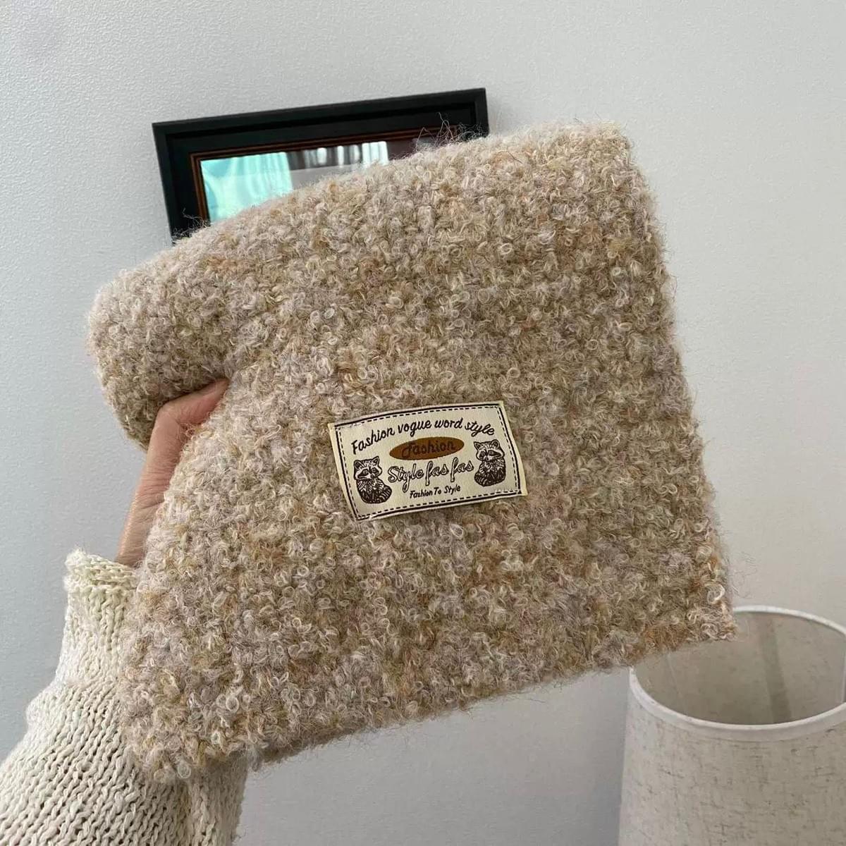 LC26AW36 混色絨毛標籤圍巾