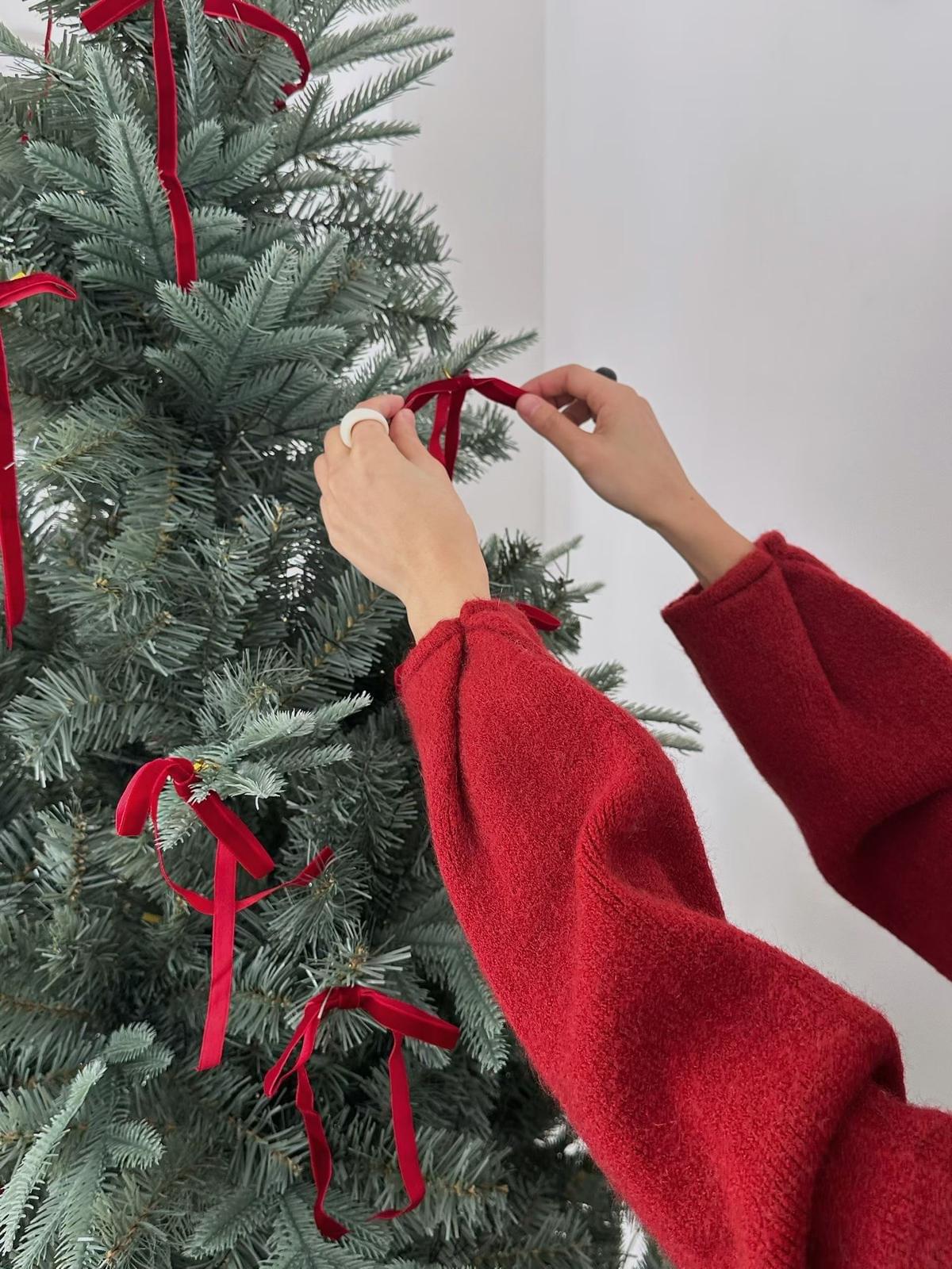 LC26AW33 荷葉下擺毛茸長針織毛衣/連身裙