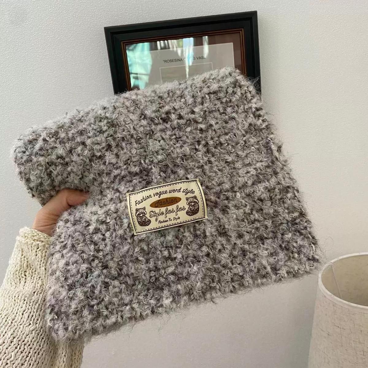 LC26AW36 混色絨毛標籤圍巾