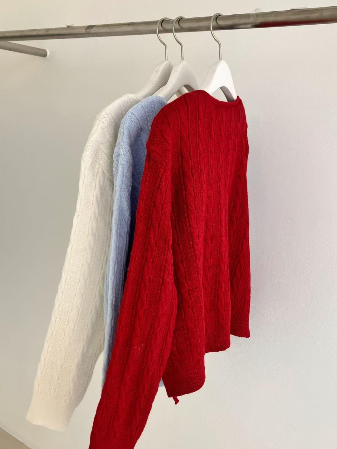 LC26AW12 溫柔麻花金鈕扣側綁帶上衣