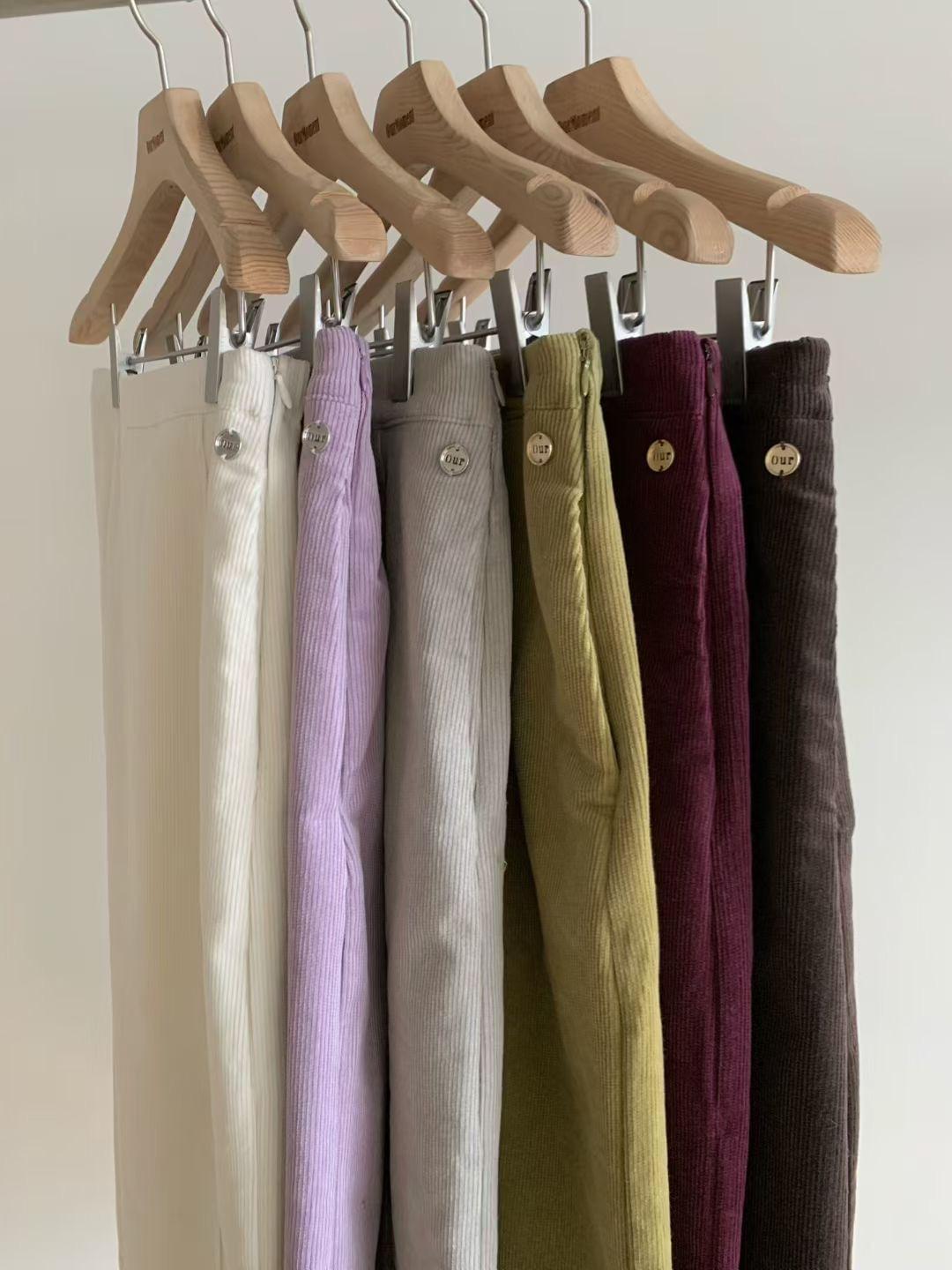 LC2547 線條剪裁設計燈芯絨裙子