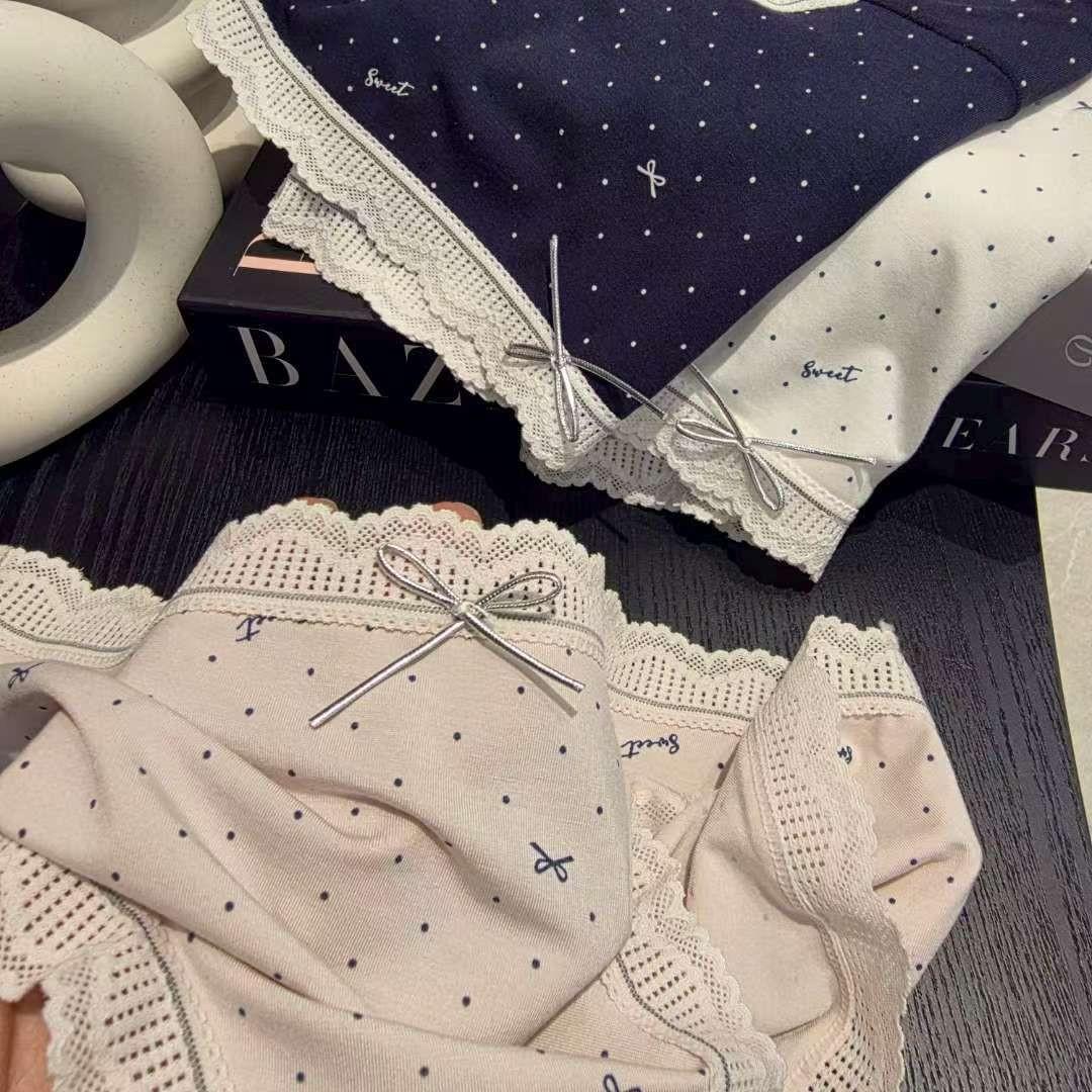 LCAW26LP22 蝴蝶波點蕾絲邊內褲