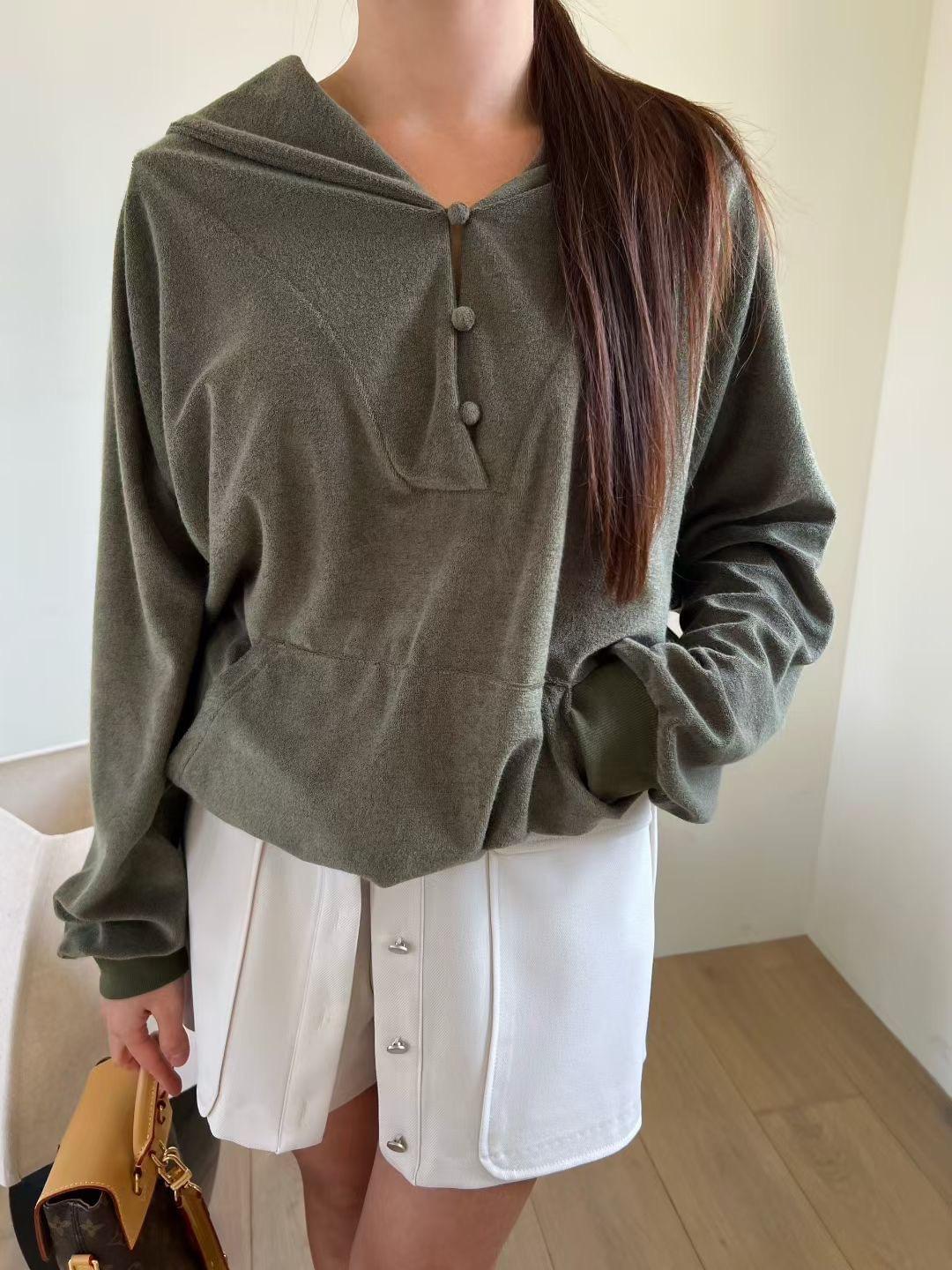 LC26AW38 慵懶V領連帽hoodie