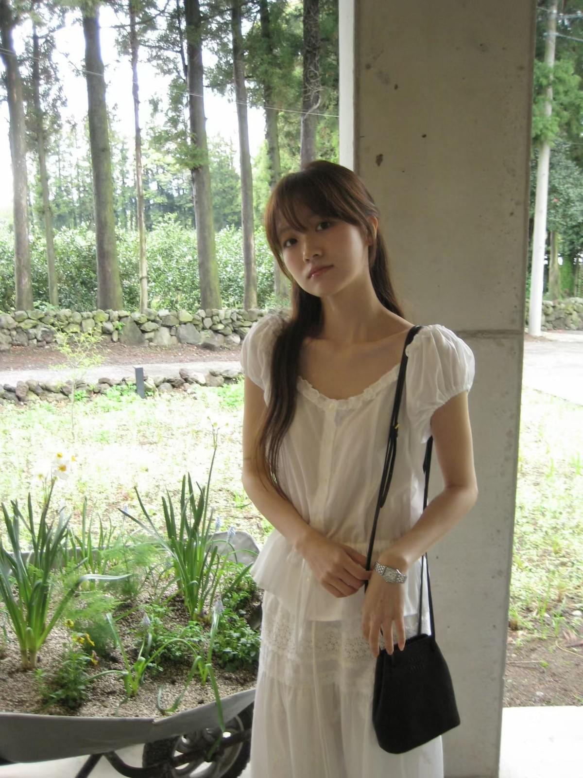 260526 100%棉質Lily 木耳領束腰襯衫