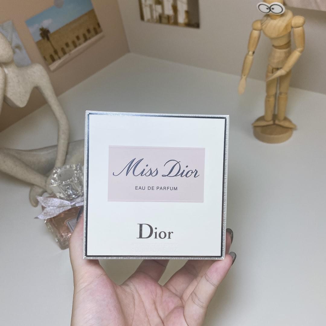 Miss Dior Eau de Parfum (New Ribbon Edition) 