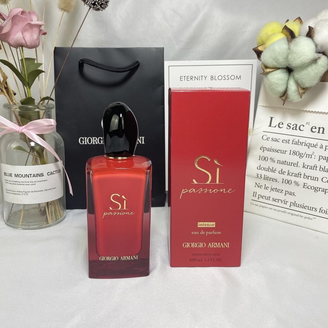 Sì Passione Intense Eau de Parfum