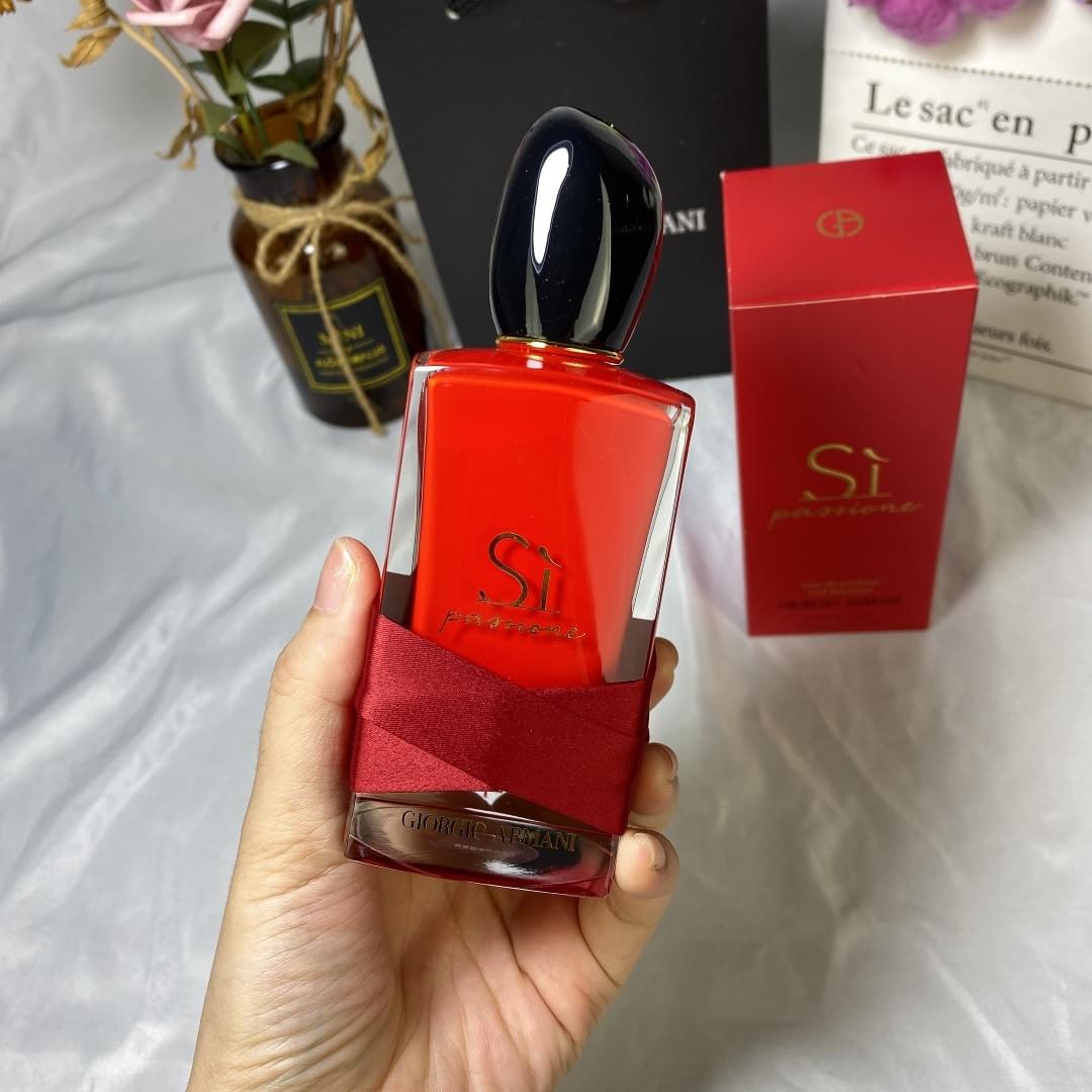 Sì Passione Red Maestro Eau de Parfum