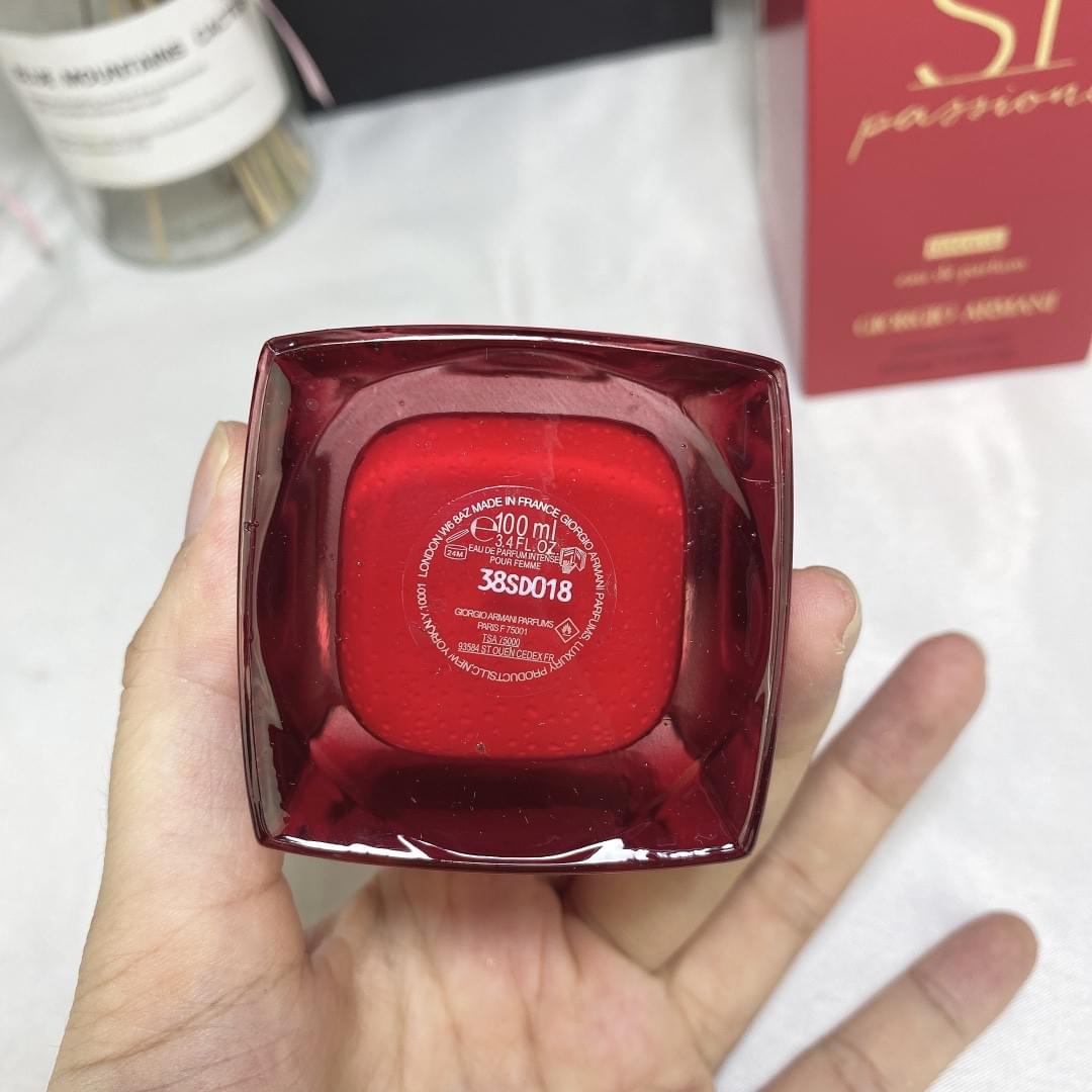 Sì Passione Intense Eau de Parfum