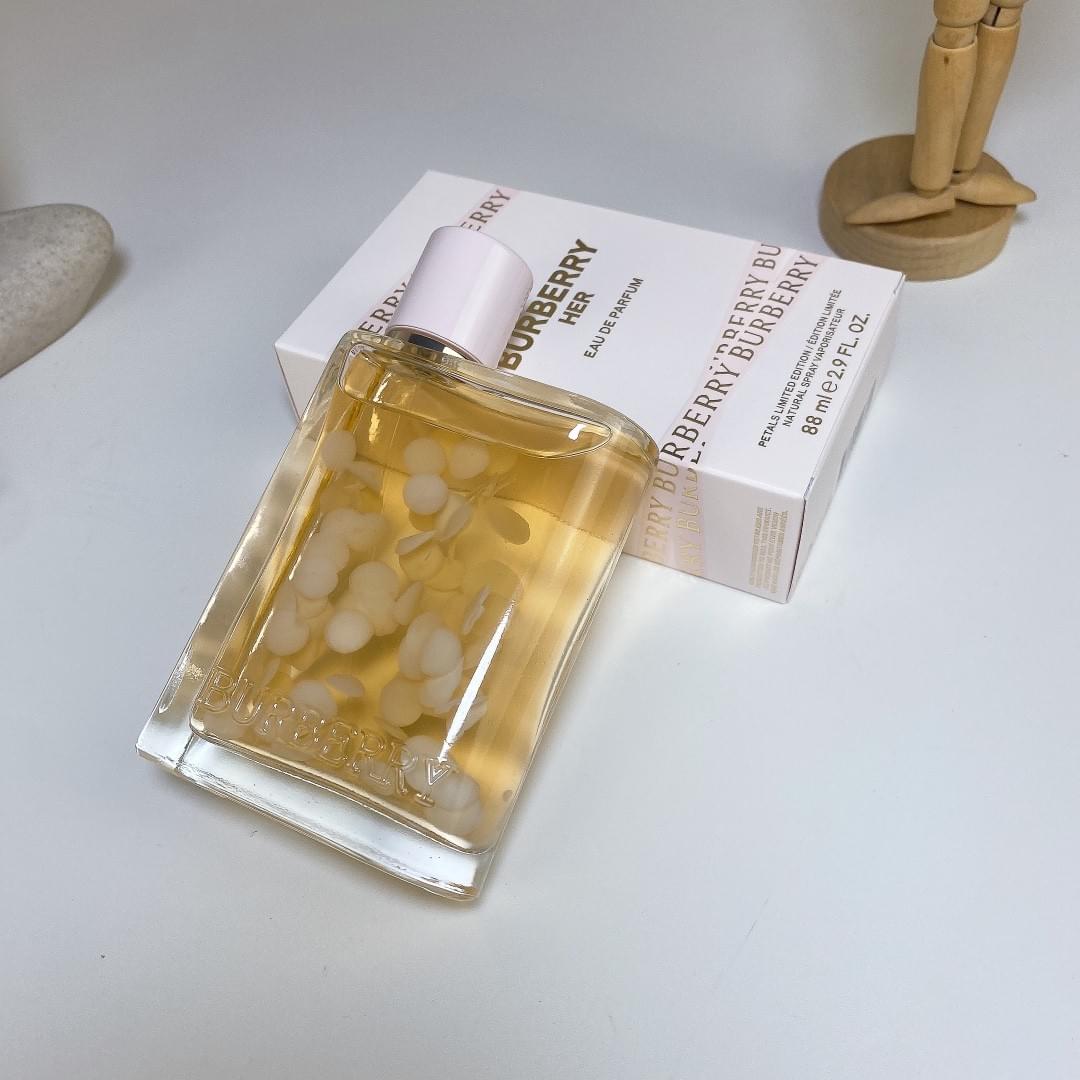 Her Petals Limited Edition Eau de Parfum