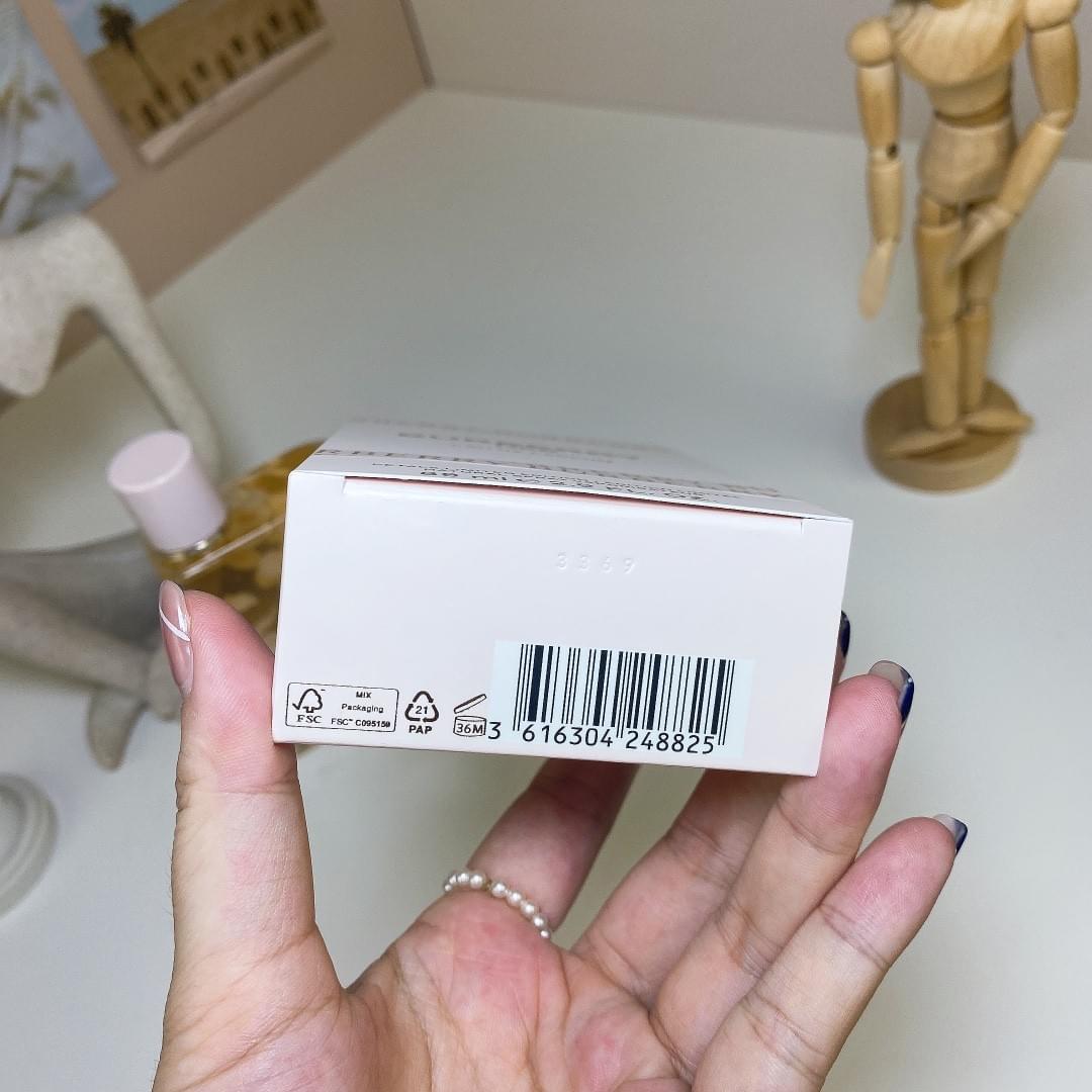 Her Petals Limited Edition Eau de Parfum