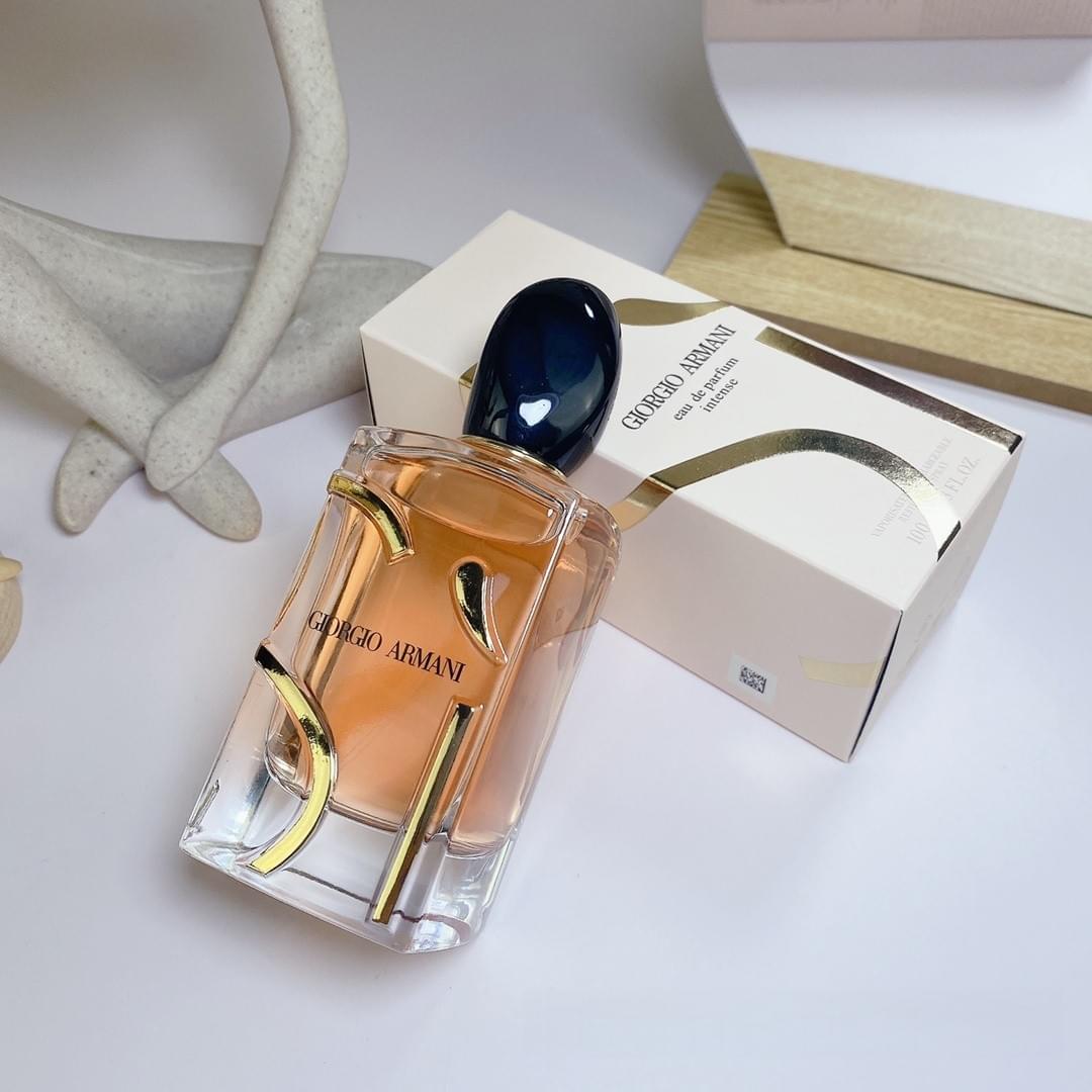 Sì Eau de Parfum Intense (รุ่นใหม่ 2021)