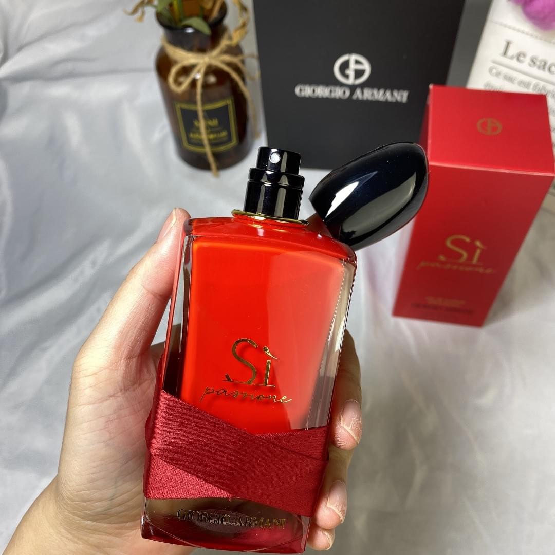 Sì Passione Red Maestro Eau de Parfum