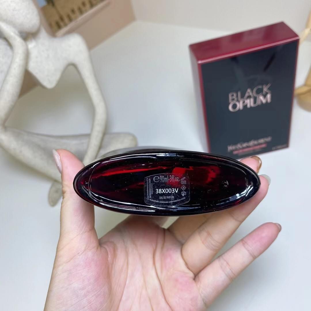 Black Opium Over Red Eau de Parfum