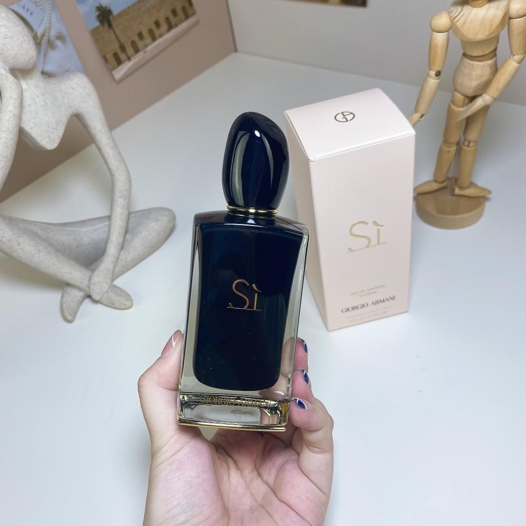 Sì Eau de Parfum Intense