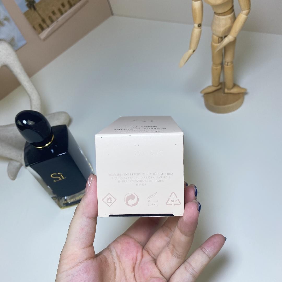 Sì Eau de Parfum Intense