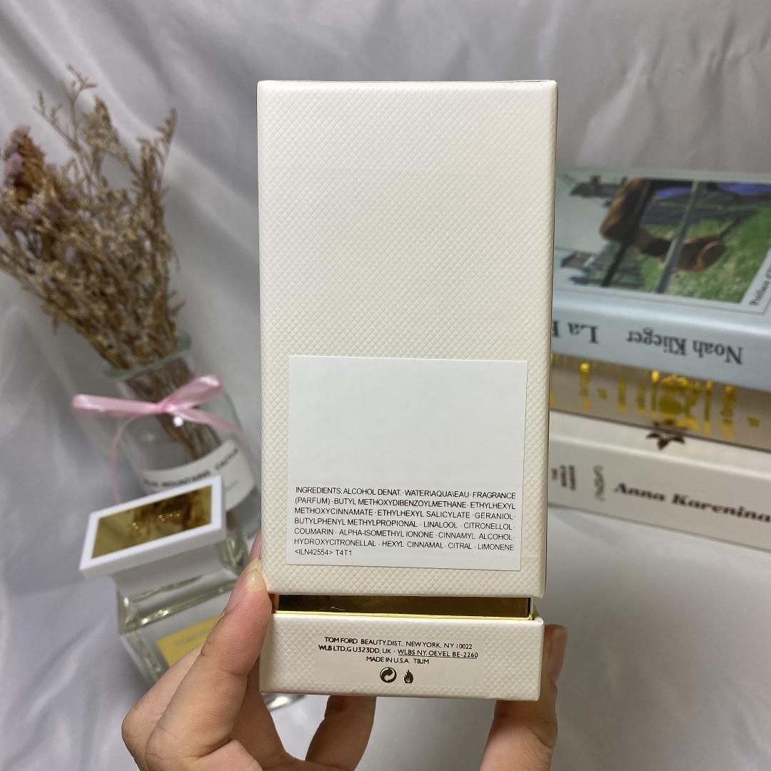 White Suede Eau de Parfum