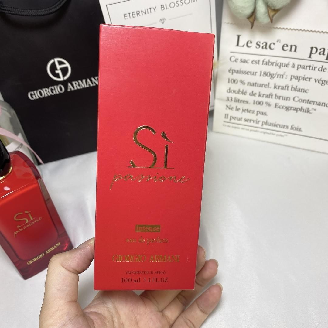 Sì Passione Intense Eau de Parfum