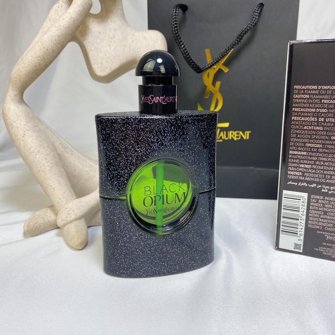 Black Opium Illicit Green Eau de Parfum
