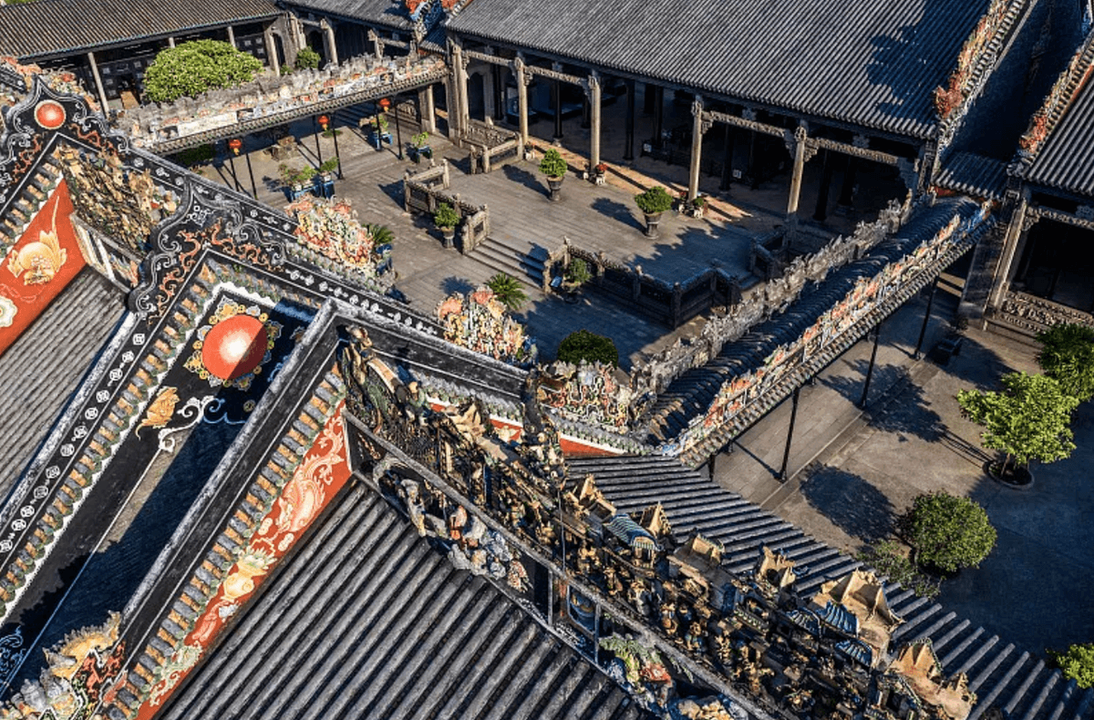 Chen Clan Ancestral Hall — A Frozen Art Treasury and the Heartbeat of Lingnan Culture in Guangzhou