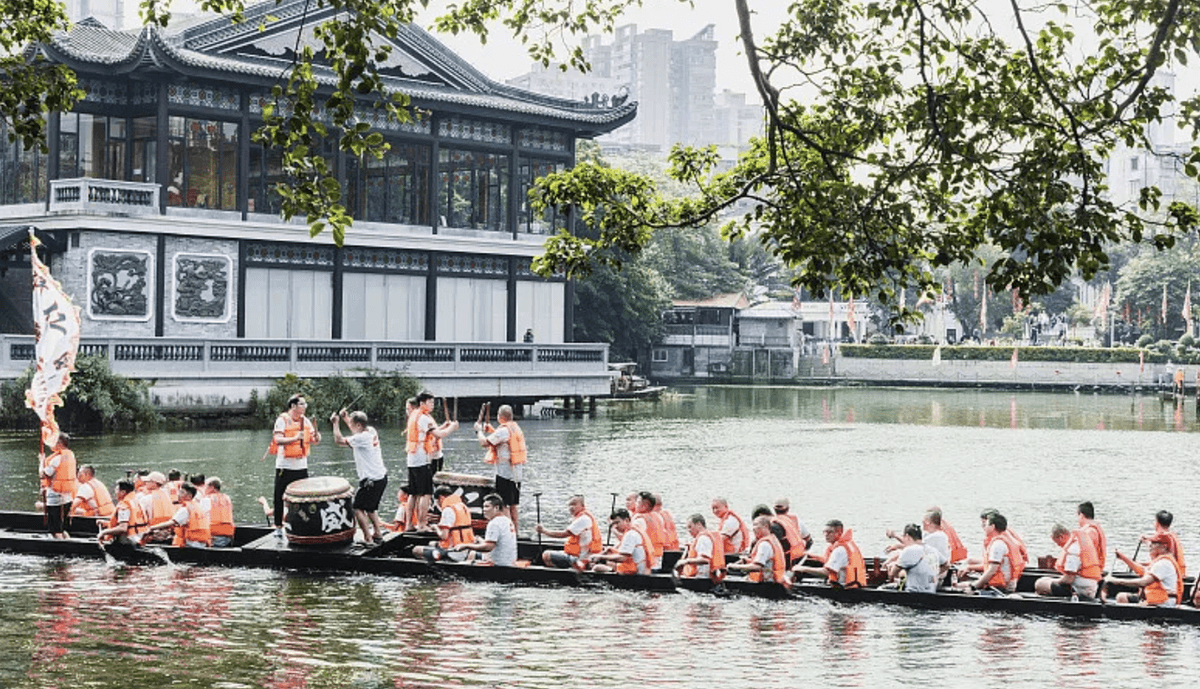 Xiguan (Liwan) Stepping Through Guangzhou's Time Portal