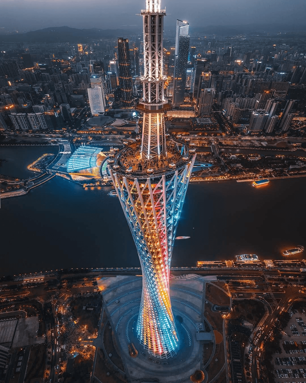 Wow! A Guangzhou CBD Journey: Unveiling the New Face of China Beneath the 