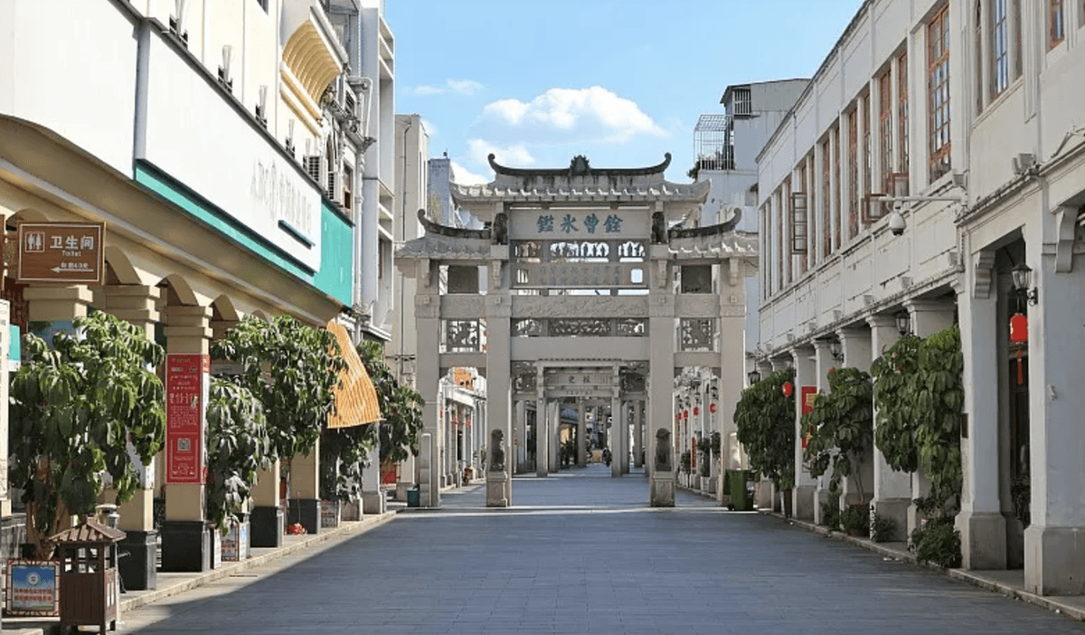 Walk Through Time: Paifang Street– The Living Museum of Chaozhou