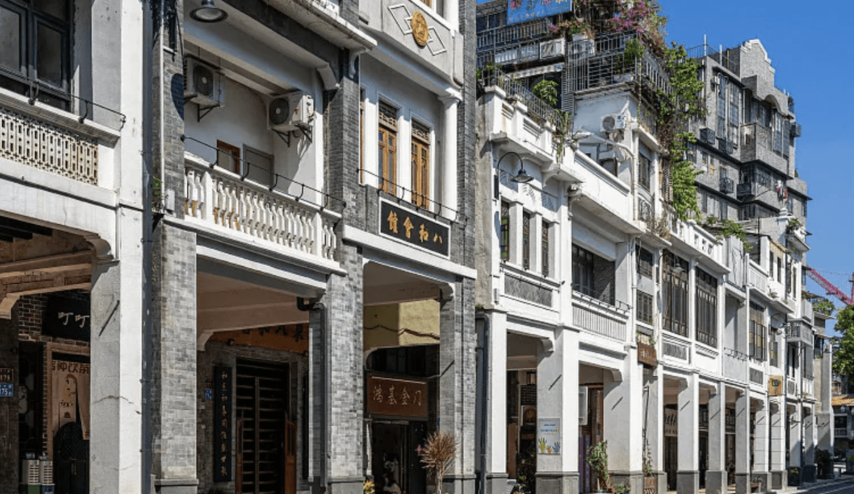 Xiguan (Liwan) Stepping Through Guangzhou's Time Portal