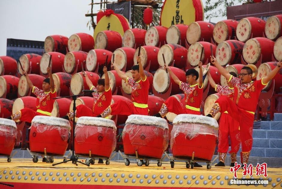 The exquisite dragon dance performance will bring a spectacular visual feast to your celebration. Dragon dance performance The services we provide Awakening lion, dragon dance and lion dance, traditional performance, lion formation, dragon formation, war drum performance, groundbreaking ceremony, year-end party program, New Year festival activities, New Year performance, wedding and funeral celebrations, various traditional performances entrusted to us Wangfu!