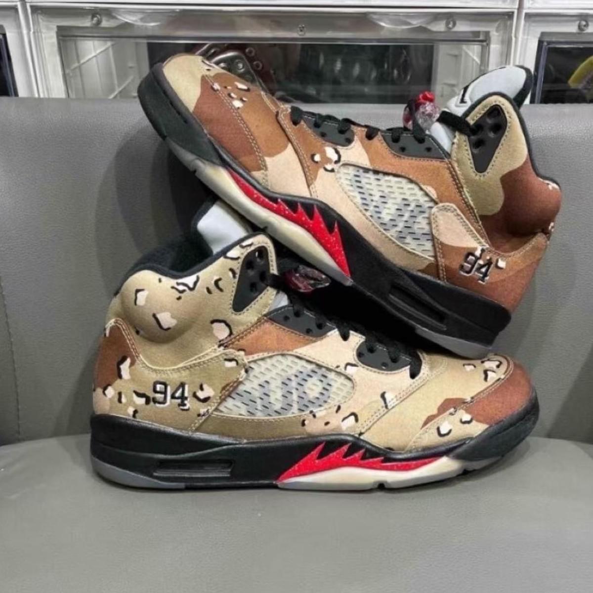 Supreme x Jordan Air Jordan 5 Retro Desert Camo