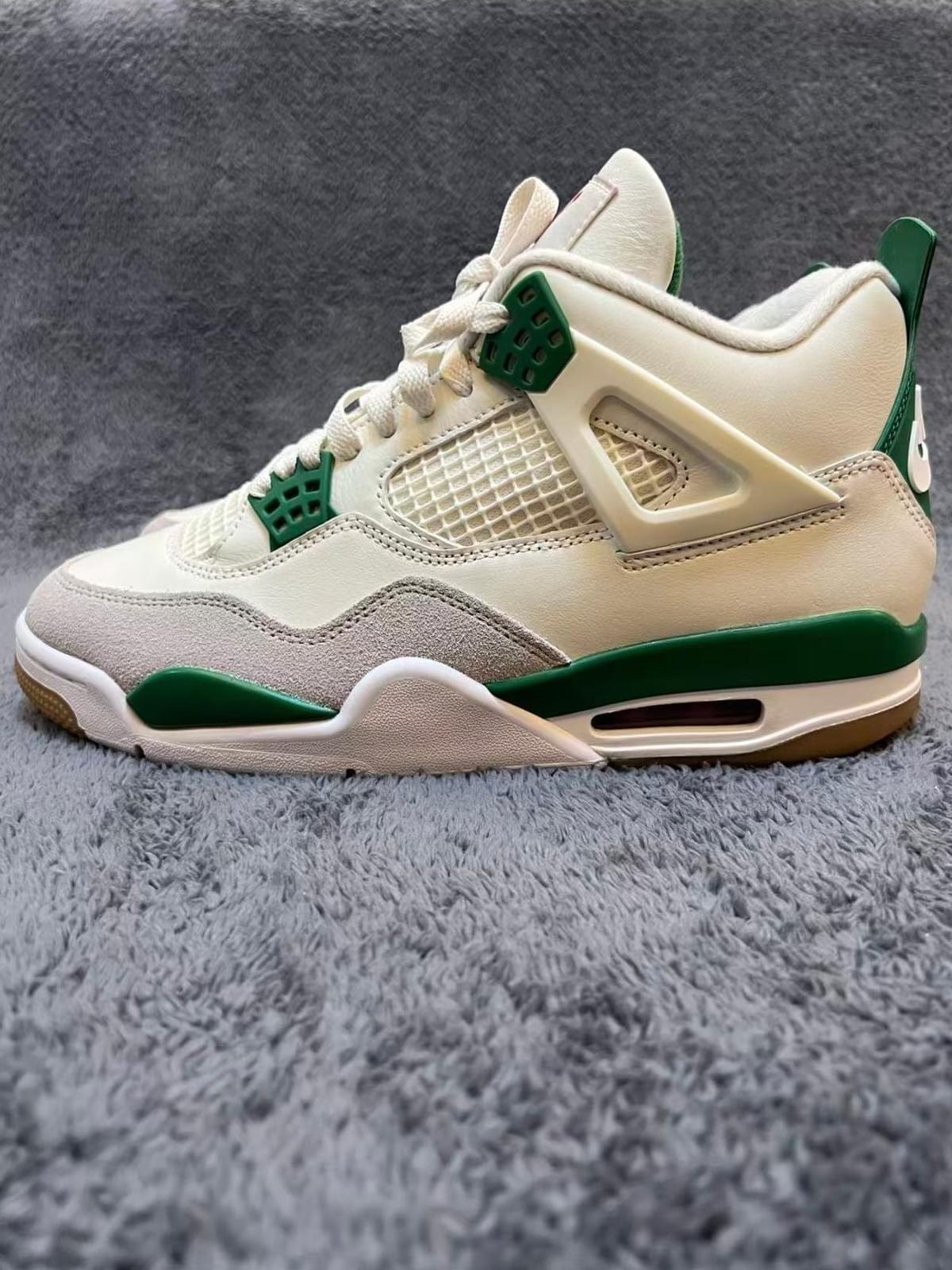 Nike SB x Jordan Air Jordan 4 
