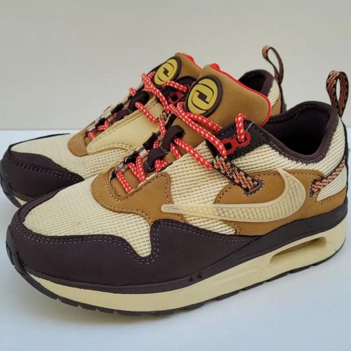 Travis Scott x  Nike Air Max 1 