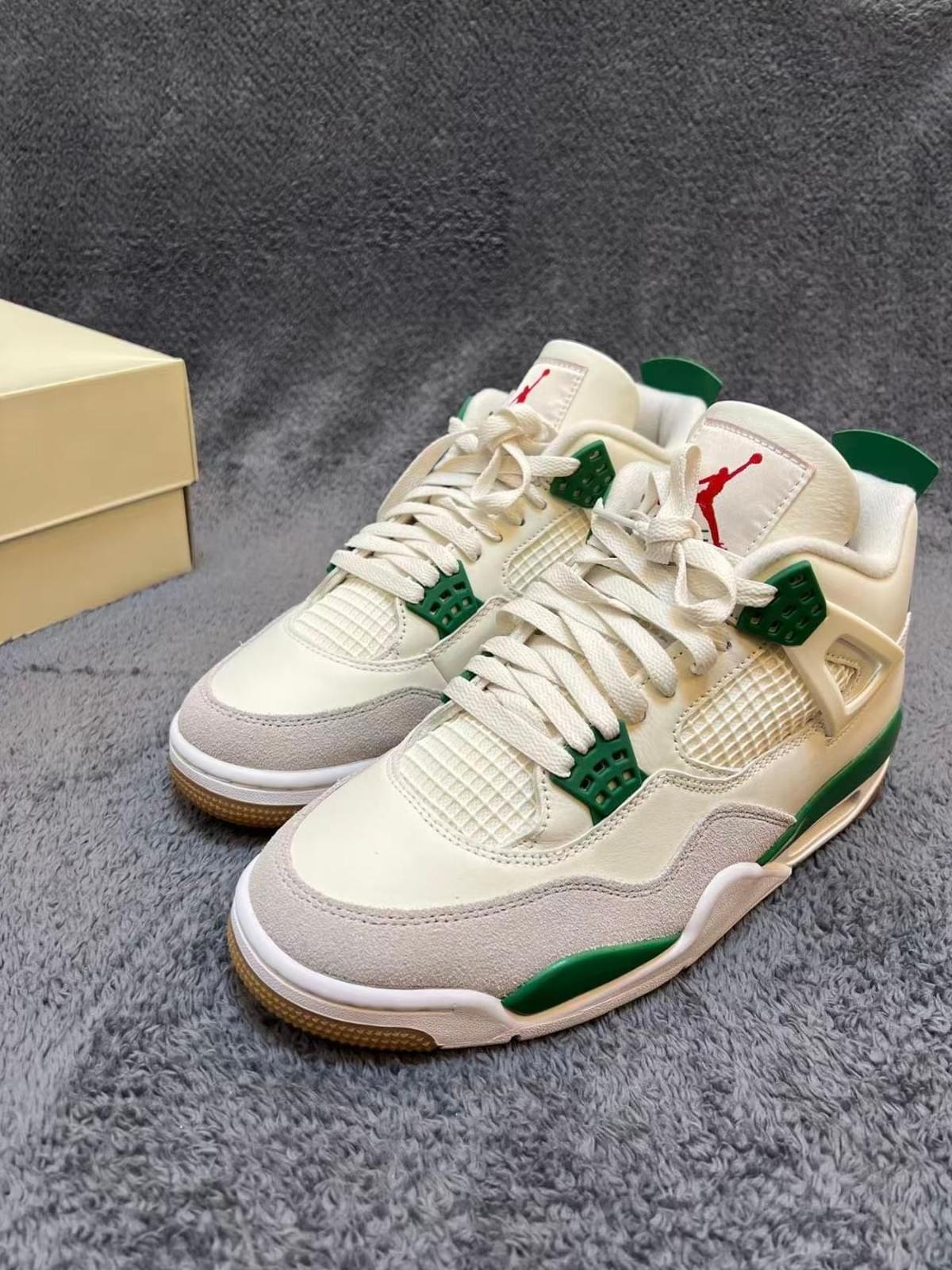 Nike SB x Jordan Air Jordan 4 