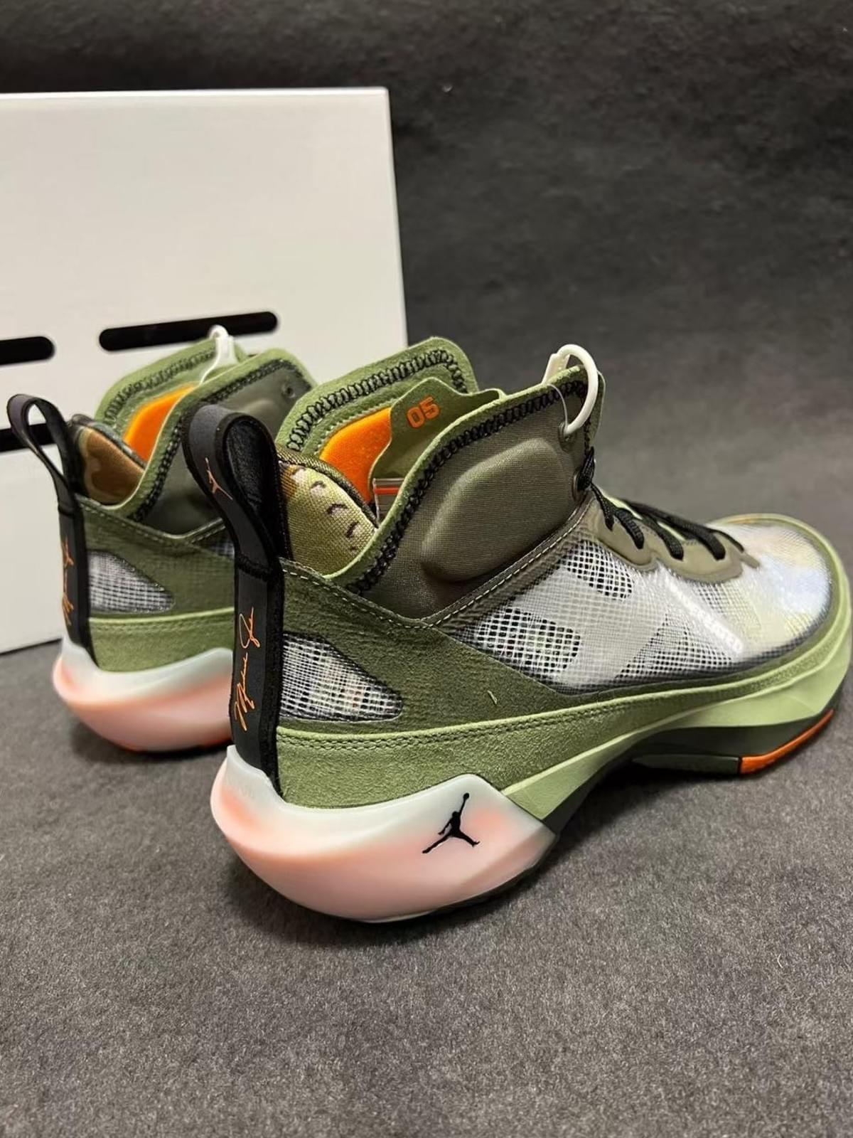 UNDEFEATED x Jordan Air Jordan 37