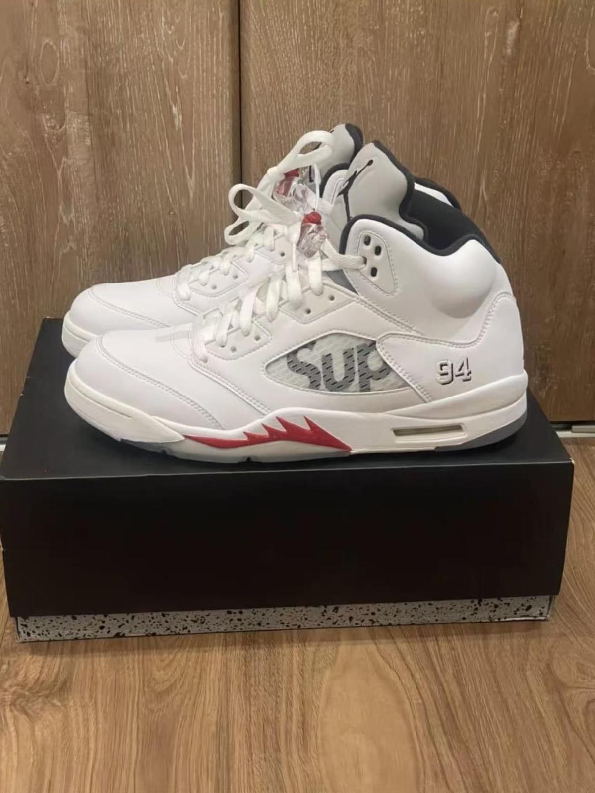 Supreme x Jordan Air Jordan 5 Retro White