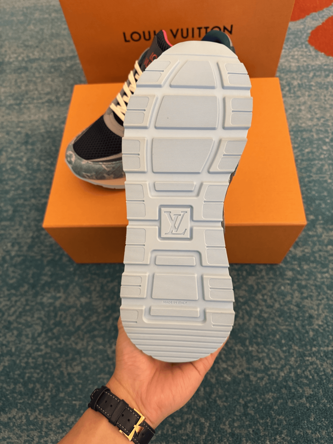 LOUIS VUITTON Run Away [21 Colorways]