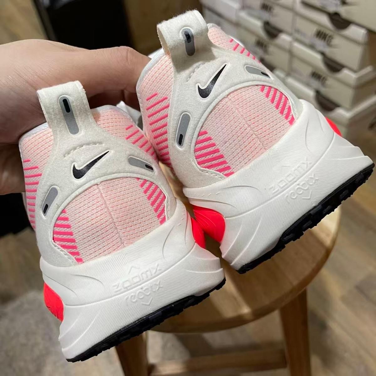 Nike Vomero 18 Children's model **super discount