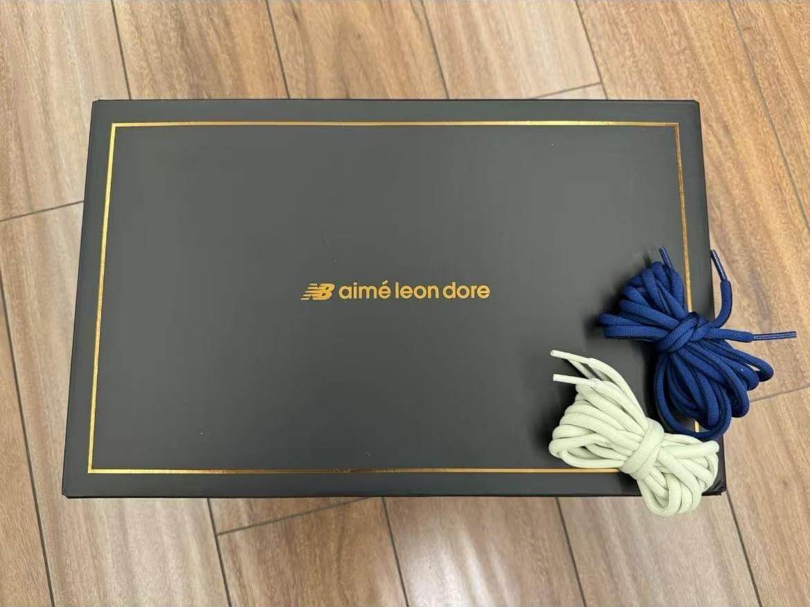 New Balance 860 v2  [14 Colorways]