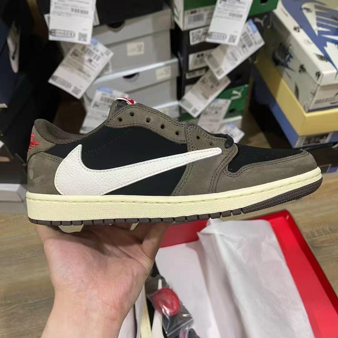 Travis Scott x Jordan Air Jordan 1 Low OG  TS SP  **super discount