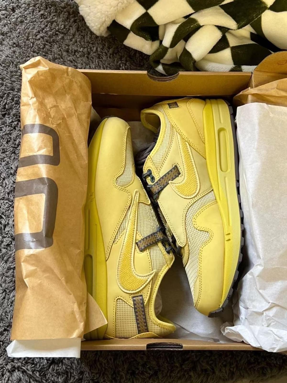 Travis Scott x  Nike Air Max 1 
