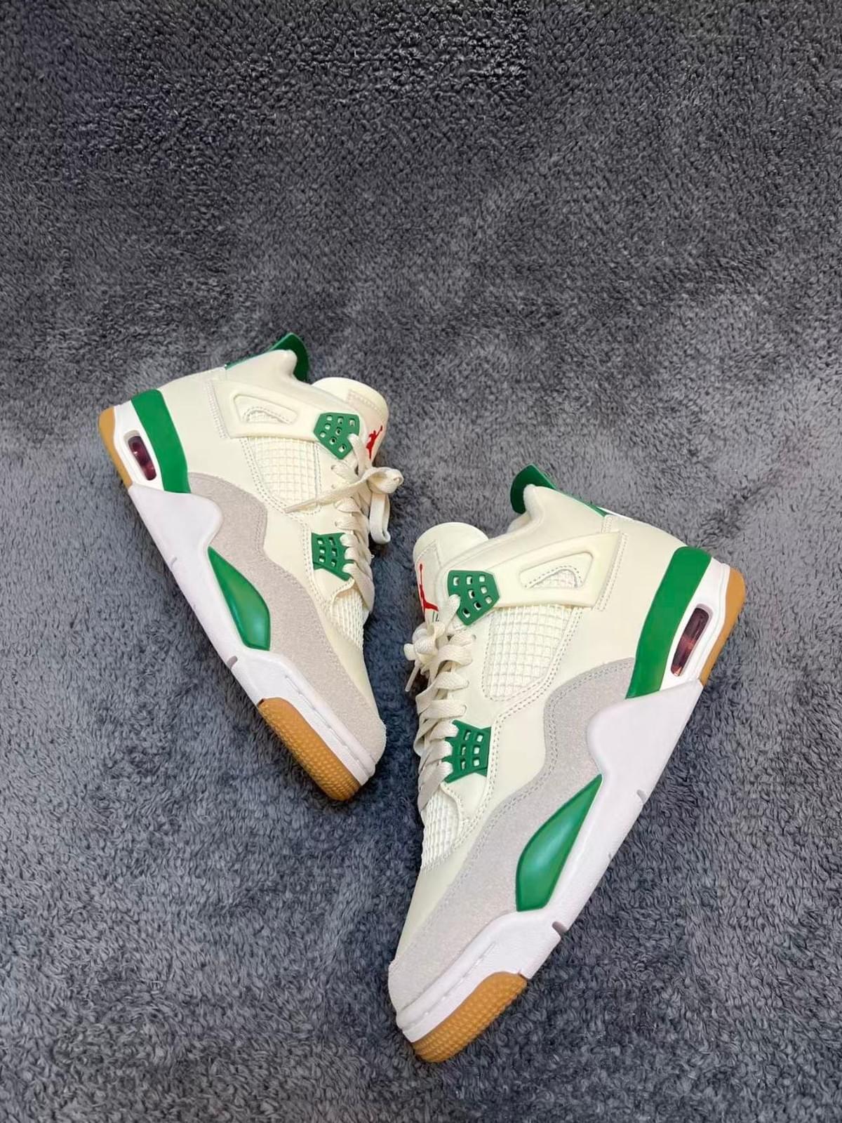 Nike SB x Jordan Air Jordan 4 