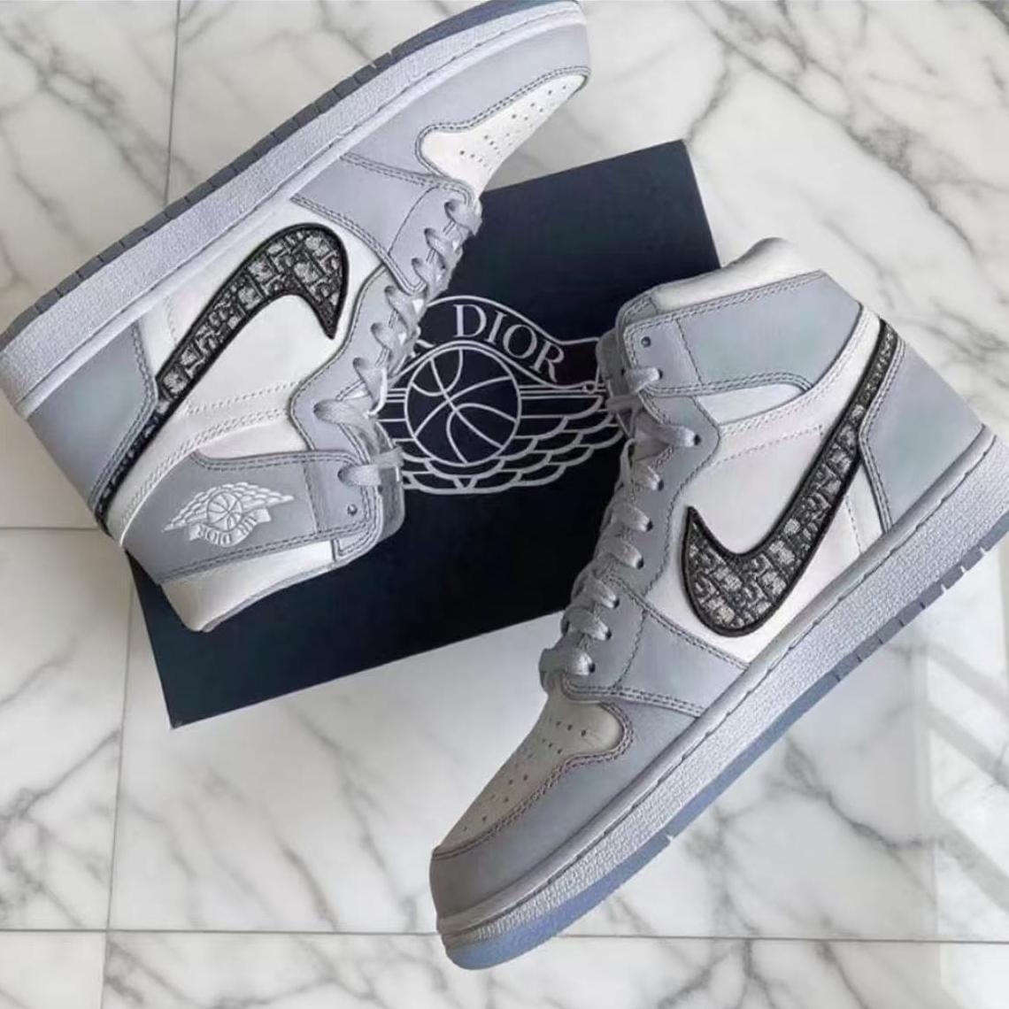 DIOR x Jordan Air Jordan 1 High Og 'White Wolf Grey' 