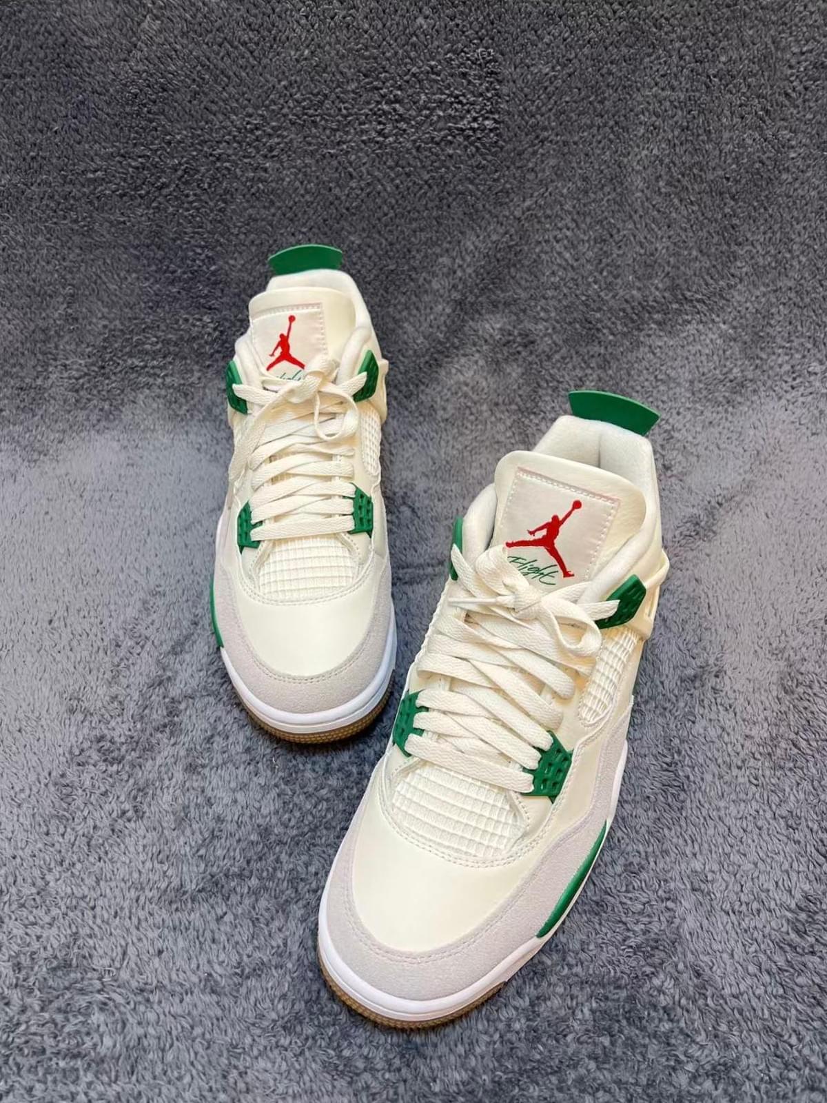 Nike SB x Jordan Air Jordan 4 